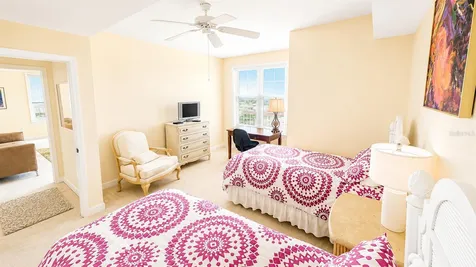 750 N Tamiami Trail Sarasota FL 34236