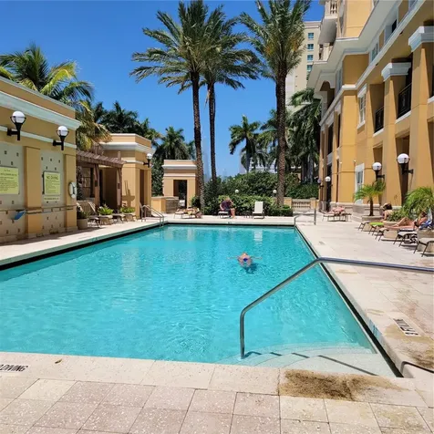 750 N Tamiami Trail Sarasota FL 34236