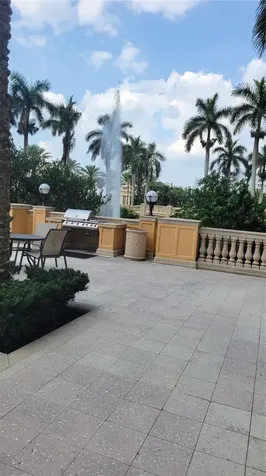 750 N Tamiami Trail Sarasota FL 34236