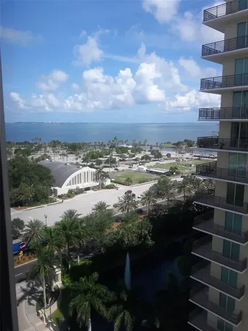 750 N Tamiami Trail Sarasota FL 34236