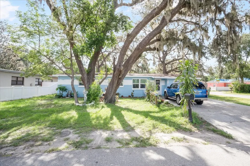 8101 N Dakota Avenue Tampa FL 33604