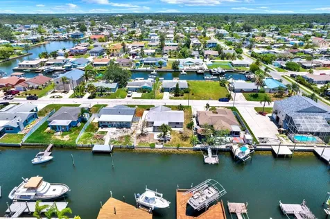 13739 Lavender Avenue Hudson FL 34667