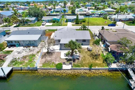 13739 Lavender Avenue Hudson FL 34667