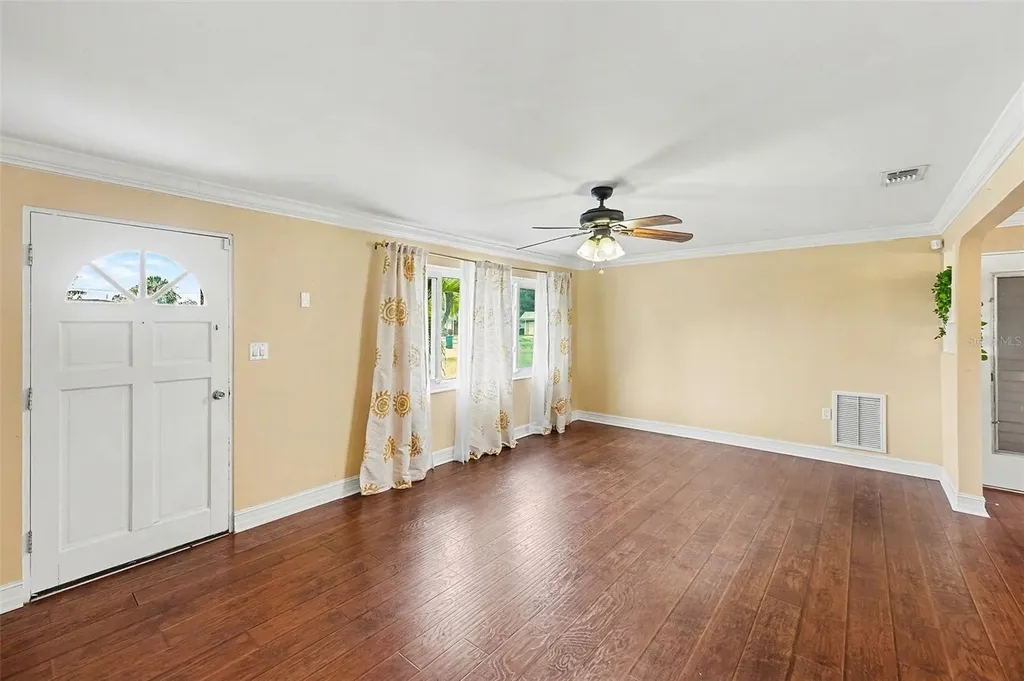 11115 101st Avenue Seminole FL 33772