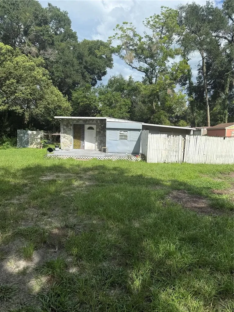 506 Roosevelt Avenue Masaryktown FL 34604