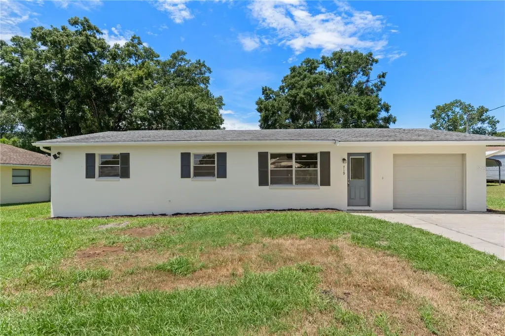719 S Apopka Avenue Inverness FL 34452