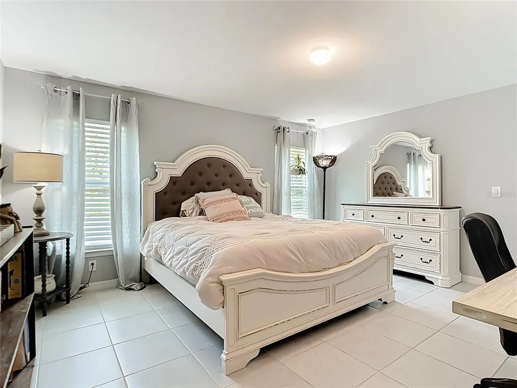 2713 Embassy Road North Port FL 34291