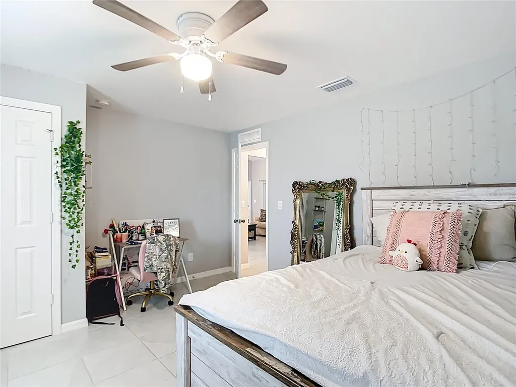 2713 Embassy Road North Port FL 34291
