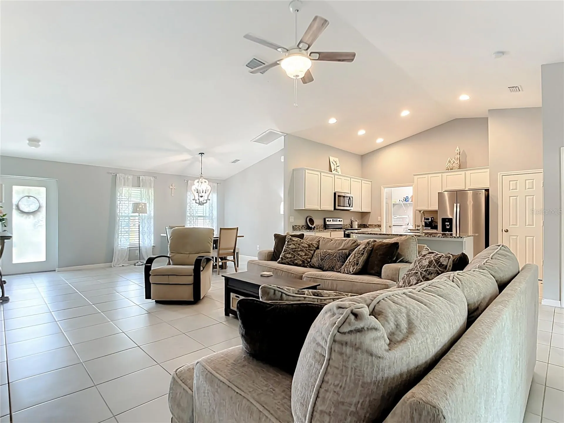 2713 Embassy Road North Port FL 34291