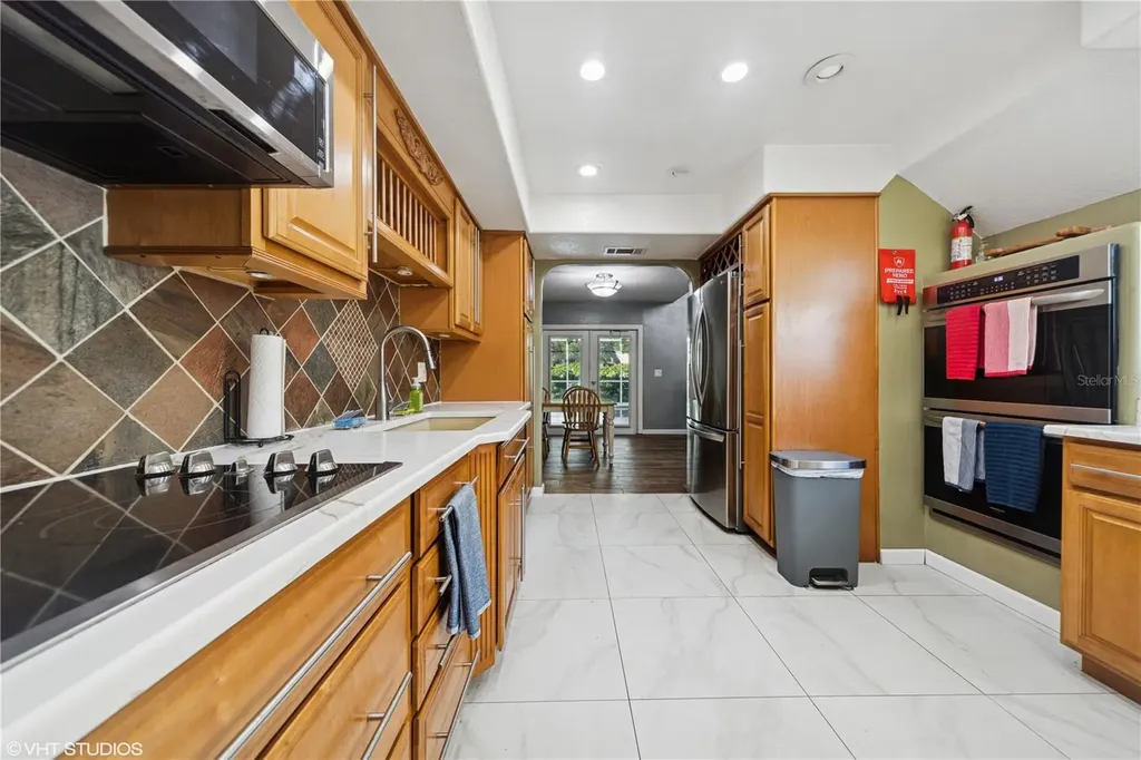 4907 Country Aire Lane Tampa FL 33624