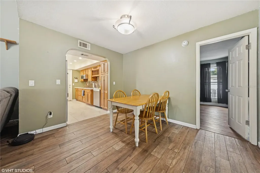 4907 Country Aire Lane Tampa FL 33624