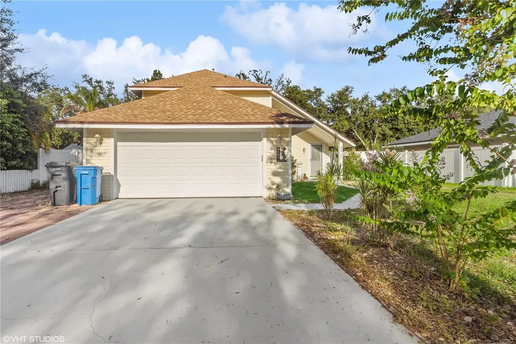 4907 Country Aire Lane Tampa FL 33624