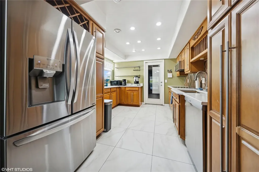 4907 Country Aire Lane Tampa FL 33624
