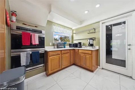 4907 Country Aire Lane Tampa FL 33624