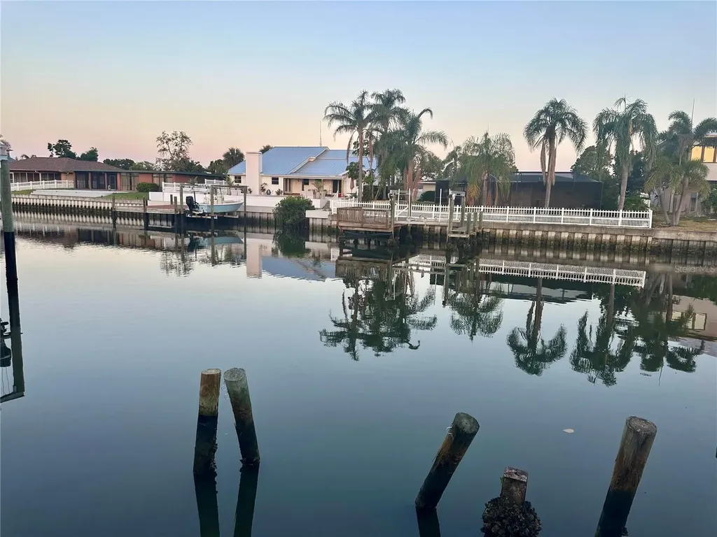 3920 Venetian Way Tampa FL 33634