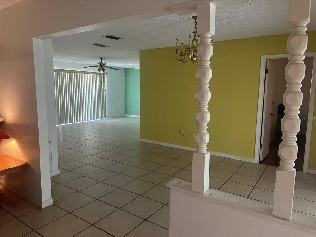 3920 Venetian Way Tampa FL 33634
