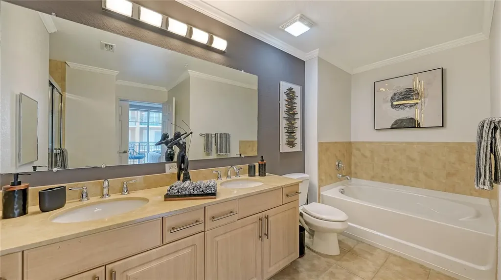 1064 N Tamiami Trail Sarasota FL 34236