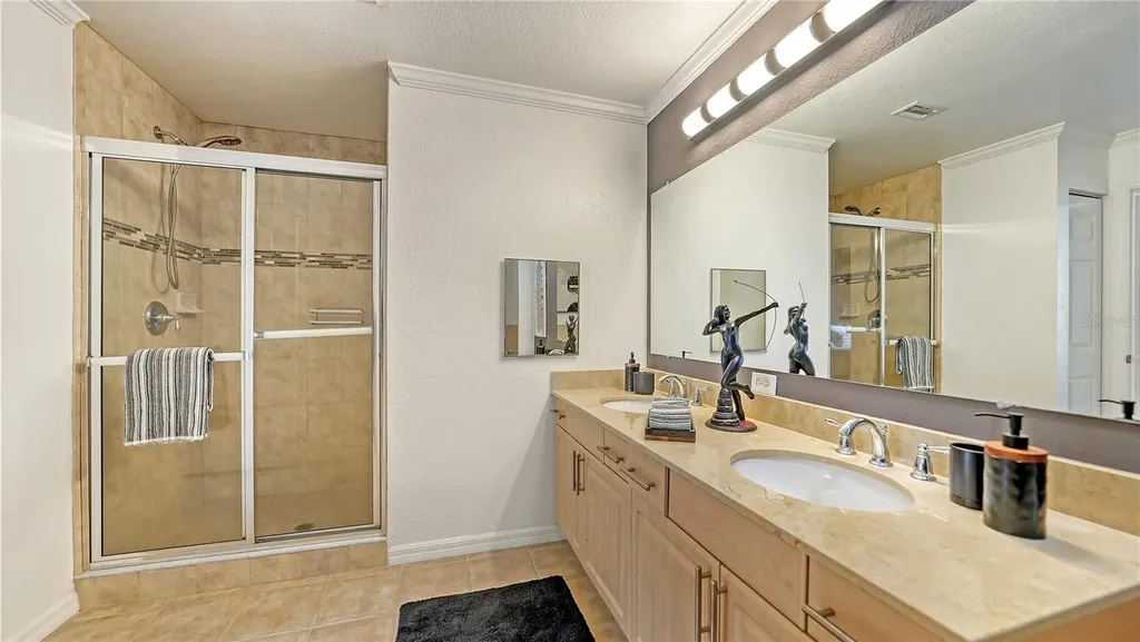 1064 N Tamiami Trail Sarasota FL 34236