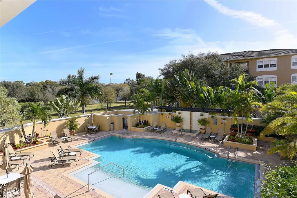 1064 N Tamiami Trail Sarasota FL 34236