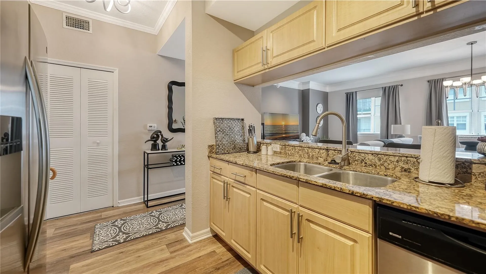 1064 N Tamiami Trail Sarasota FL 34236