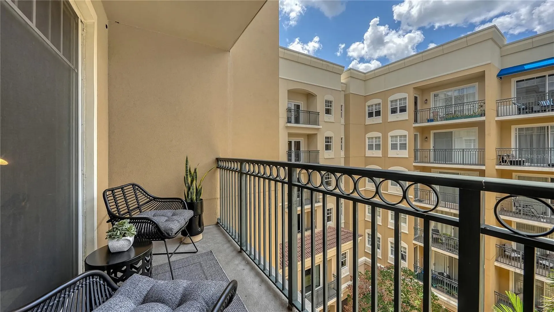 1064 N Tamiami Trail Sarasota FL 34236