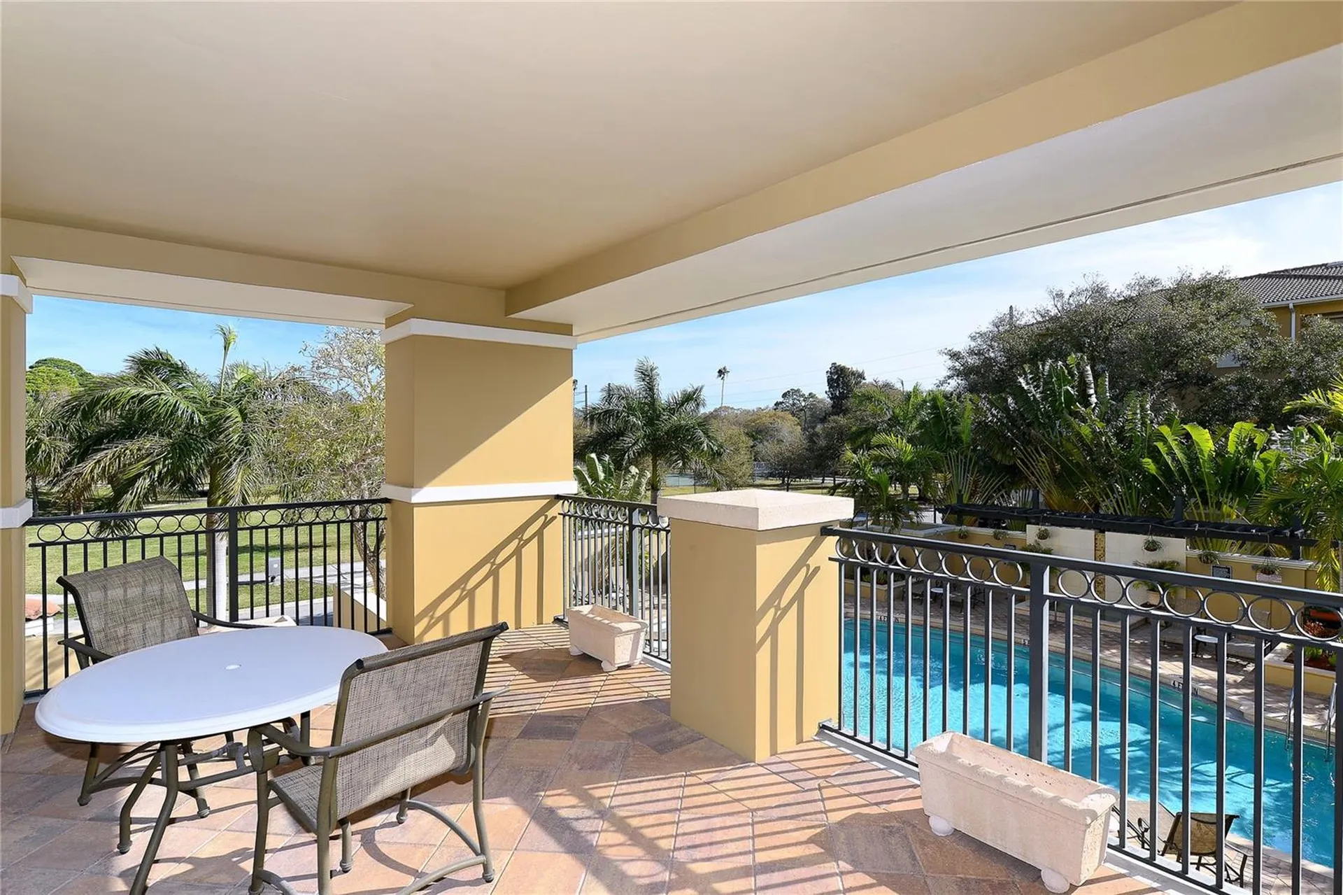 1064 N Tamiami Trail Sarasota FL 34236