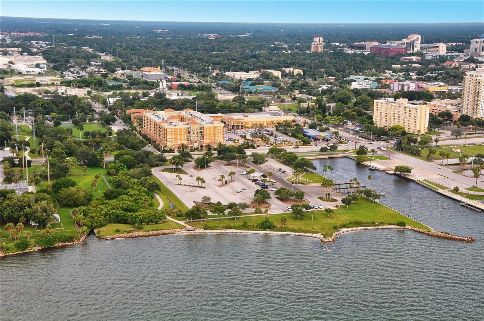 1064 N Tamiami Trail Sarasota FL 34236