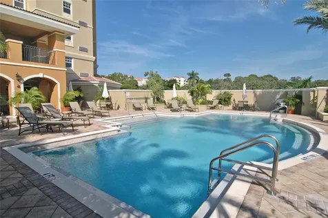 1064 N Tamiami Trail Sarasota FL 34236