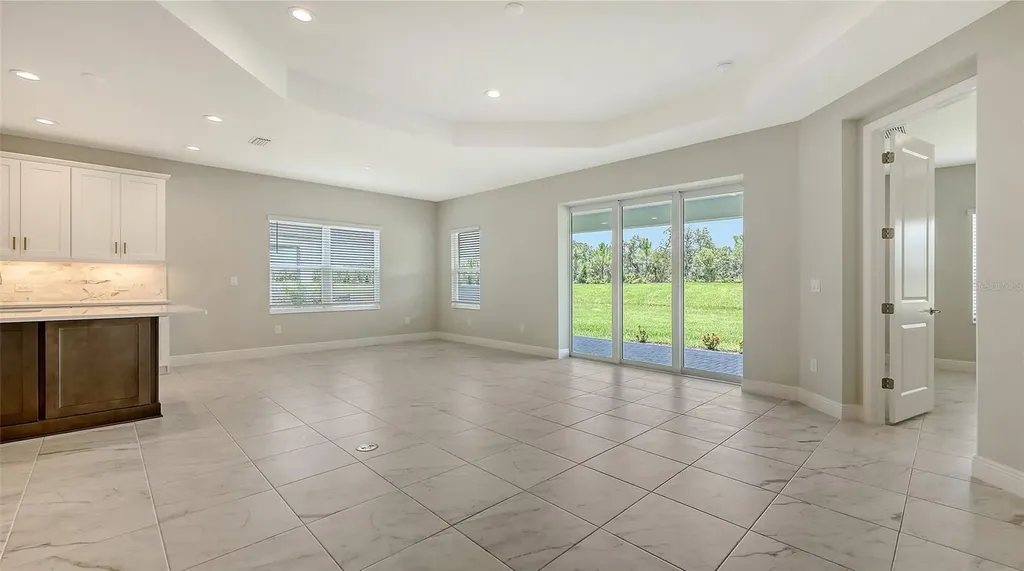 2250 Lady Palm Loop Bradenton FL 34212
