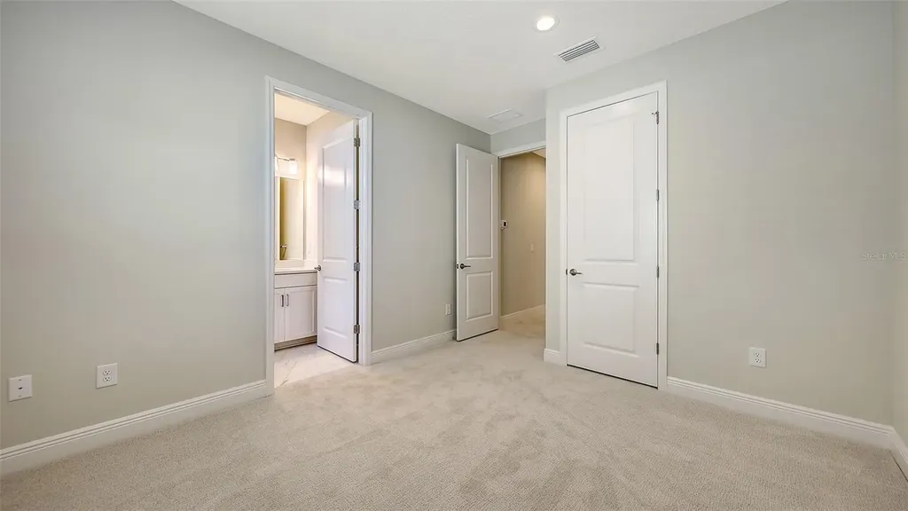 2250 Lady Palm Loop Bradenton FL 34212