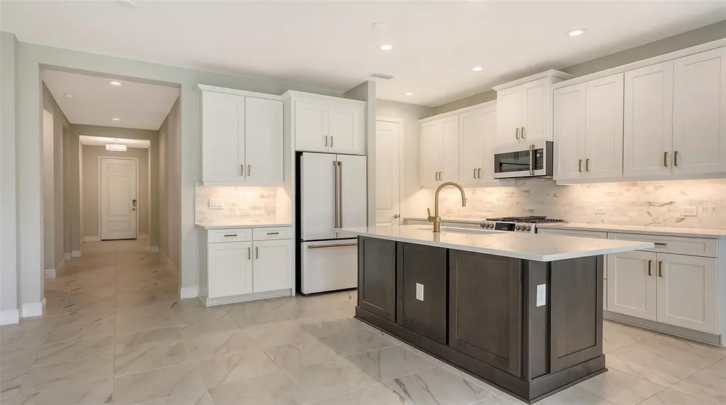2250 Lady Palm Loop Bradenton FL 34212