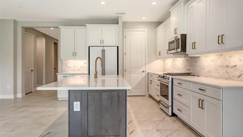 2250 Lady Palm Loop Bradenton FL 34212