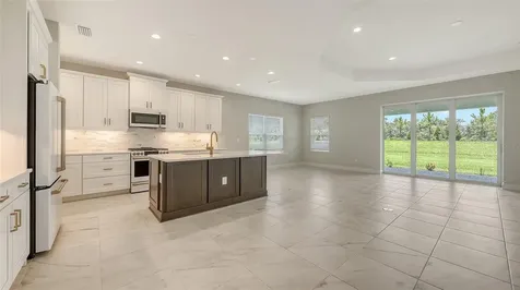 2250 Lady Palm Loop Bradenton FL 34212