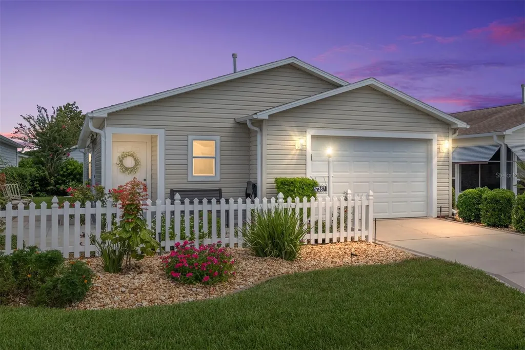 17367 SE 82nd Roslyn Court The Villages FL 32162
