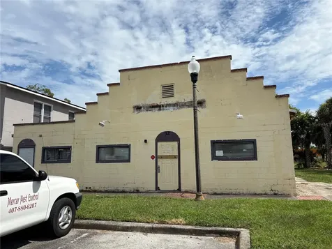 32 W 4th Street Apopka FL 32703