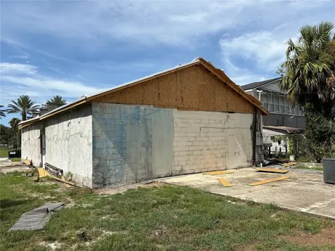 32 W 4th Street Apopka FL 32703