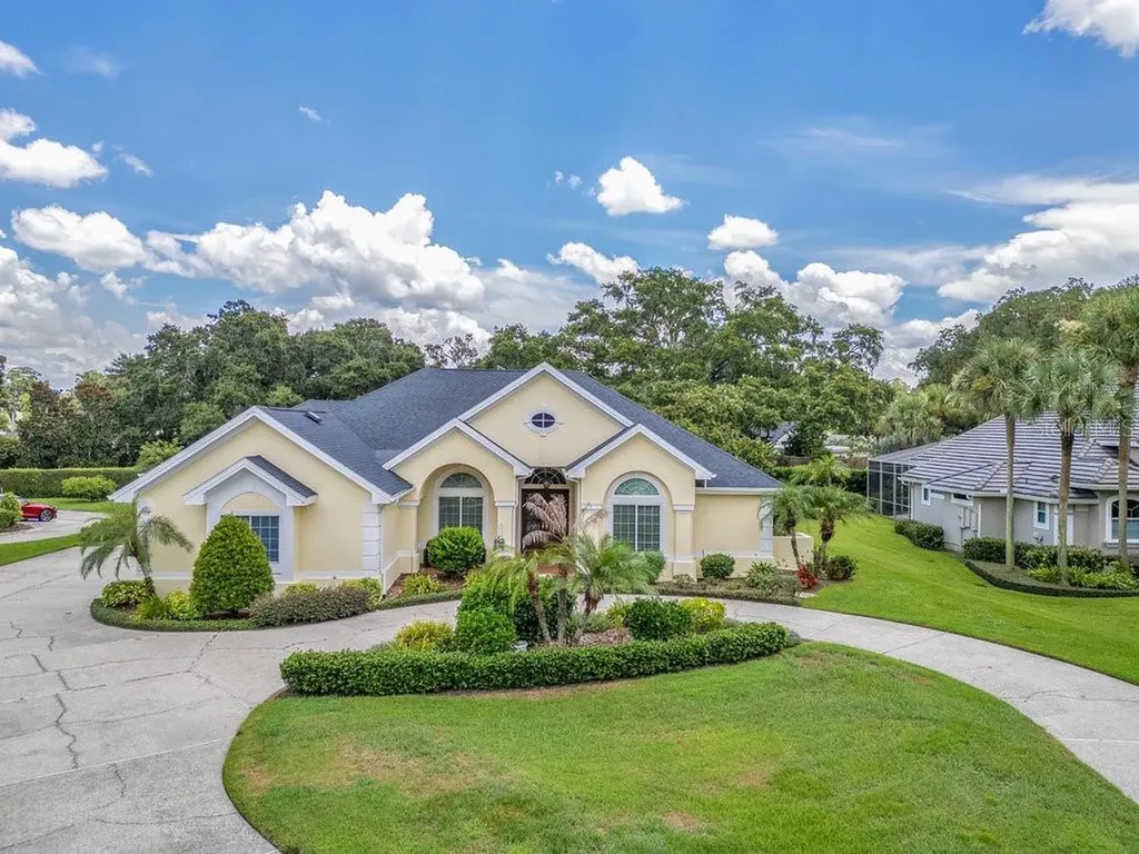 1833 Lake Grove Lane Orlando FL 32806