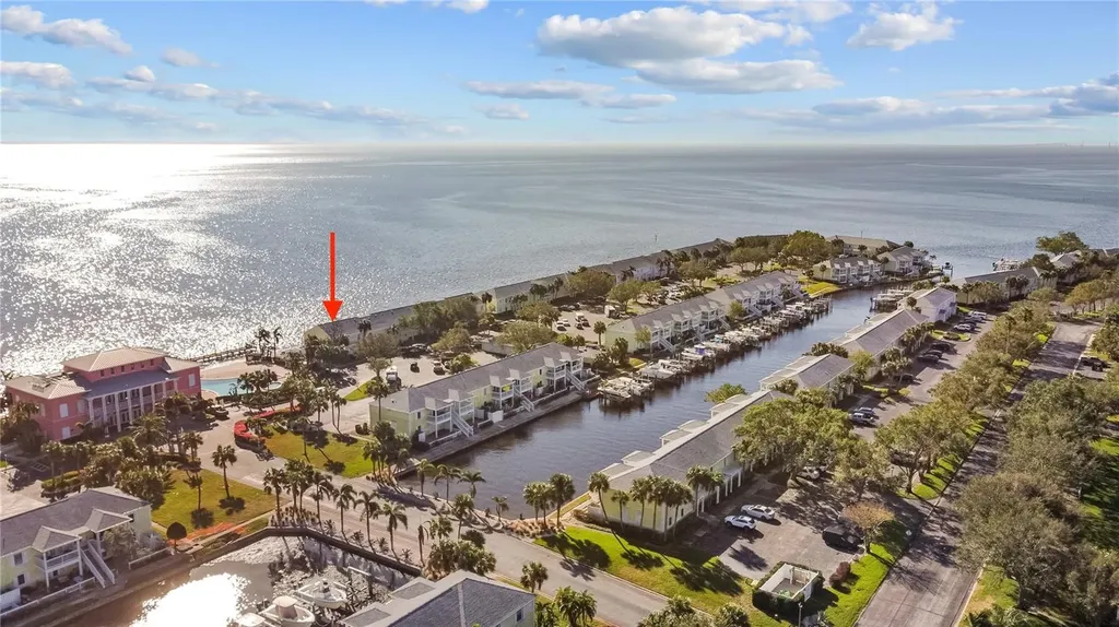 5026 Coquina Key Drive SE St Petersburg FL 33705