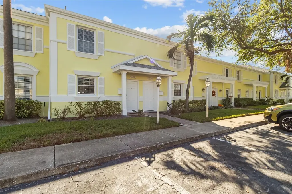 5026 Coquina Key Drive SE St Petersburg FL 33705