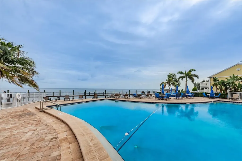5026 Coquina Key Drive SE St Petersburg FL 33705