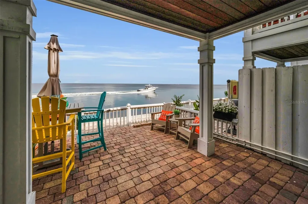 5026 Coquina Key Drive SE St Petersburg FL 33705