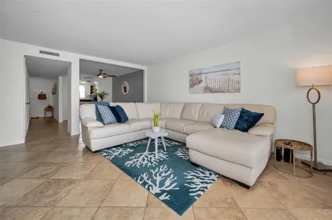 5026 Coquina Key Drive SE St Petersburg FL 33705