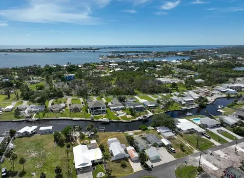 1820 Winstan Avenue Englewood FL 34223