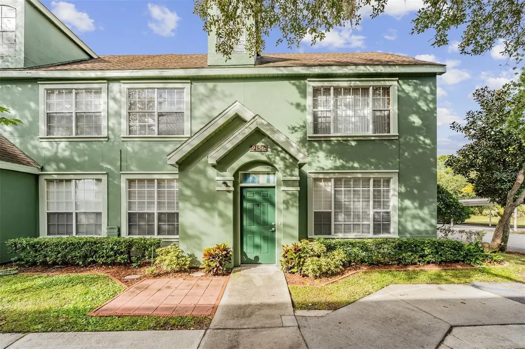 9156 Lake Chase Island Way Tampa FL 33626