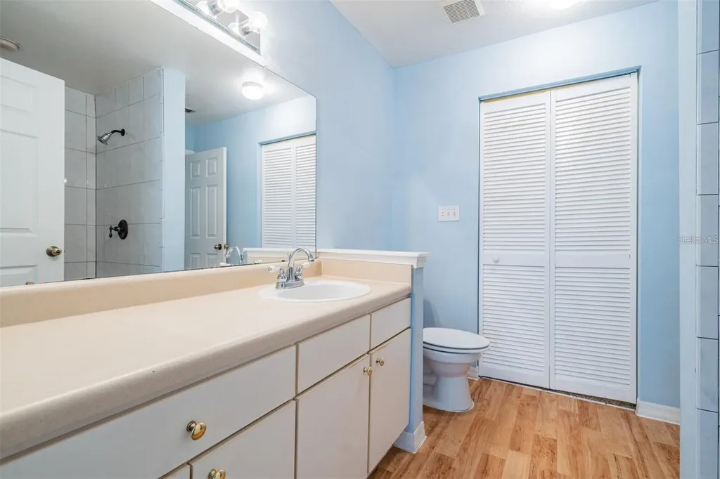 9156 Lake Chase Island Way Tampa FL 33626