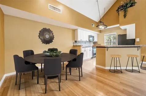 9156 Lake Chase Island Way Tampa FL 33626
