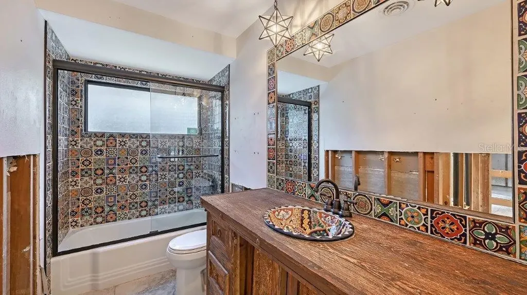 5222 Winding Way Sarasota FL 34242