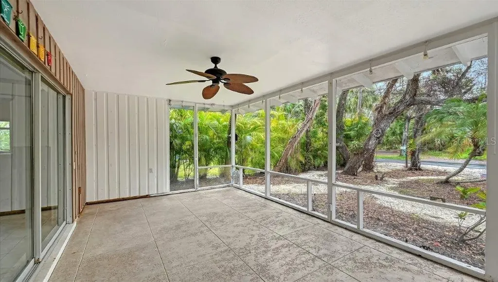 5222 Winding Way Sarasota FL 34242
