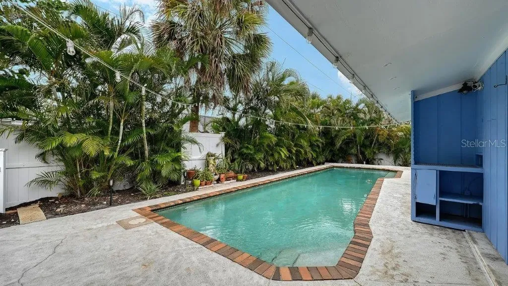 5222 Winding Way Sarasota FL 34242