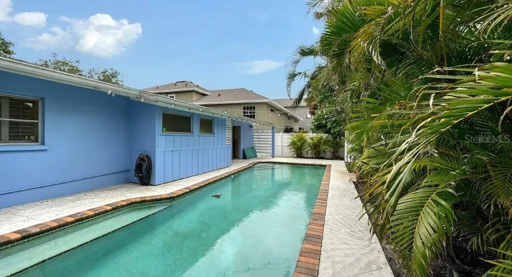 5222 Winding Way Sarasota FL 34242
